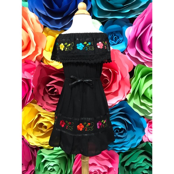 Mexican dress only handmade and embroidered Black color - Picture 4 of 4